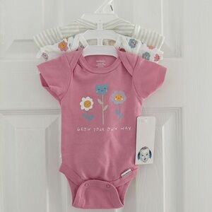 Newborn short sleeve onesies- Brand new- 3 pack- Koala Baby